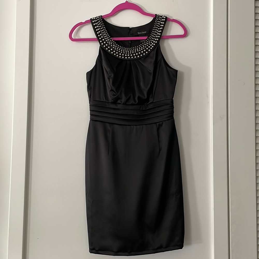 Little black dress with pearls